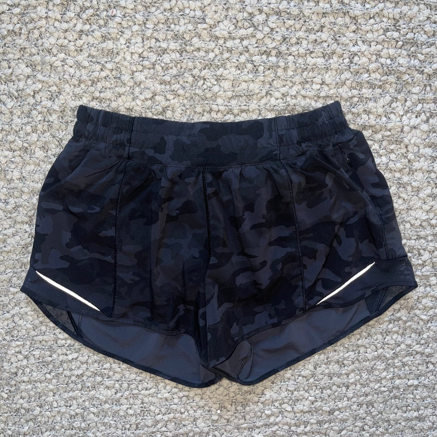 Lululemon Hotty Hot LR Short
